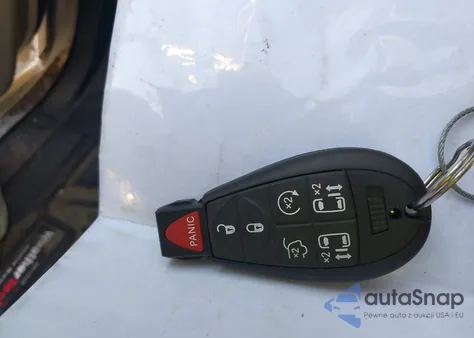 2012 Chrysler Town & Country Touring z USA, uszkodzony, nr VIN 2C4RC1BG1CR330416